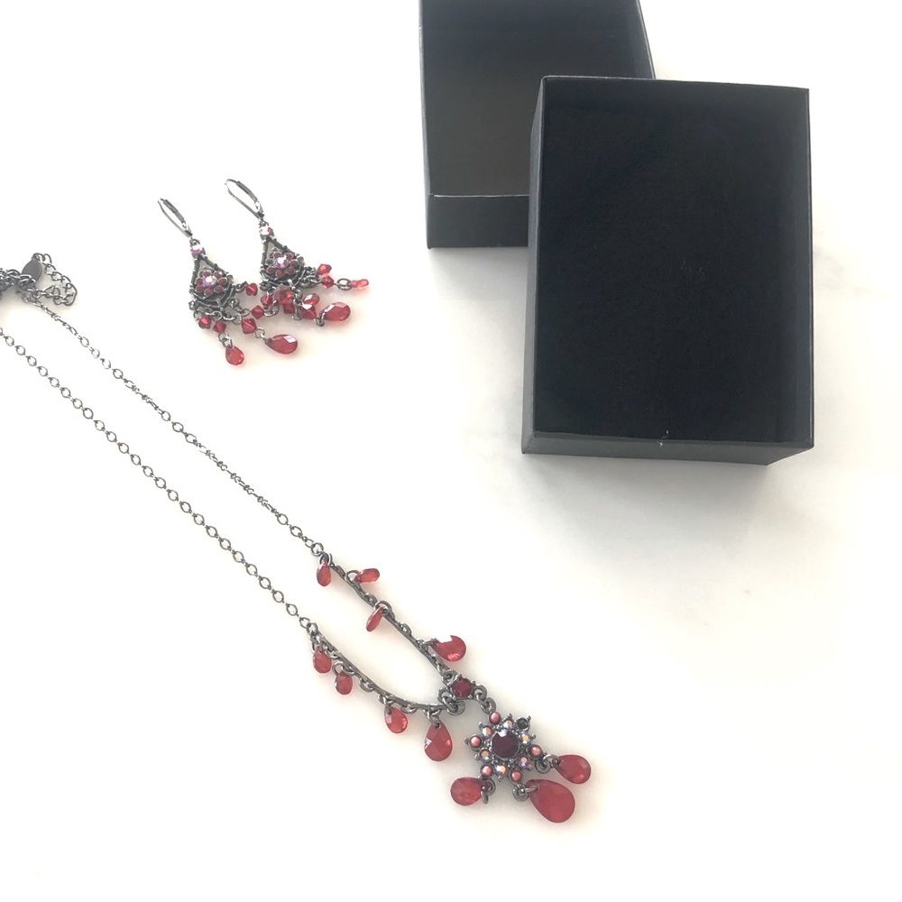 2028 Vintage Necklace and Earrings Set